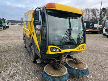 Road sweeper JOHNSTON