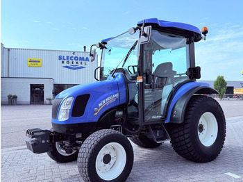 Farm tractor NEW HOLLAND Boomer
