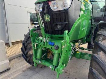 Farm tractor John Deere 6155M: picture 3