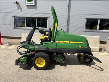 Garden mower JOHN DEERE 7200