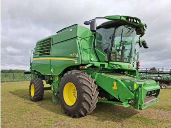 Combine harvester JOHN DEERE T670