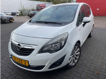 Car OPEL