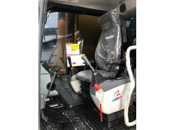 Crawler excavator komatsu PC220-8: picture 4