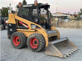 Compact track loader CATERPILLAR 226B