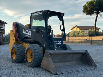 Compact track loader JCB