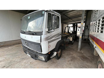 Truck MERCEDES-BENZ