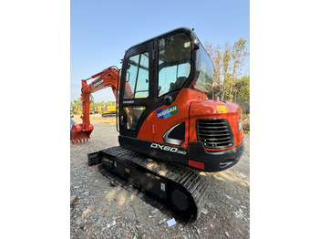 Crawler excavator DOOSAN DX60: picture 5