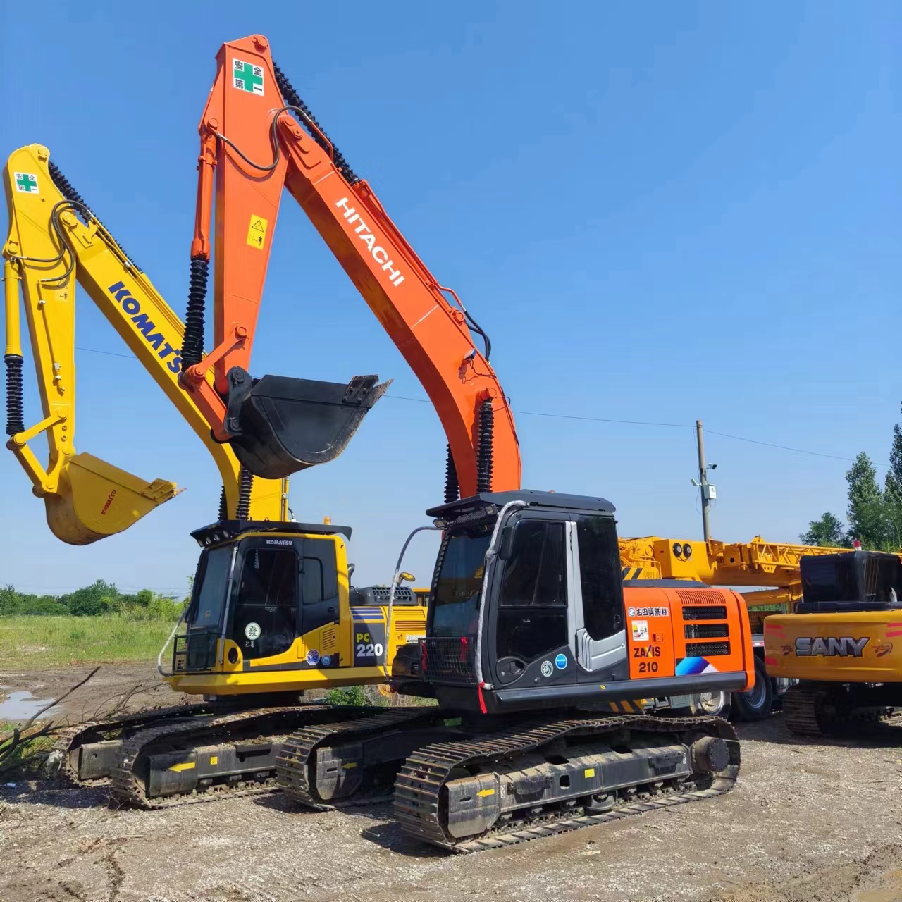 Crawler excavator HITACHI ZX210: picture 3