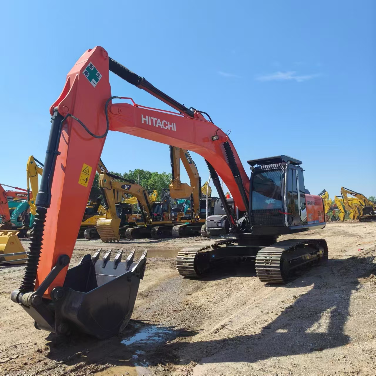 Crawler excavator HITACHI ZX240: picture 4