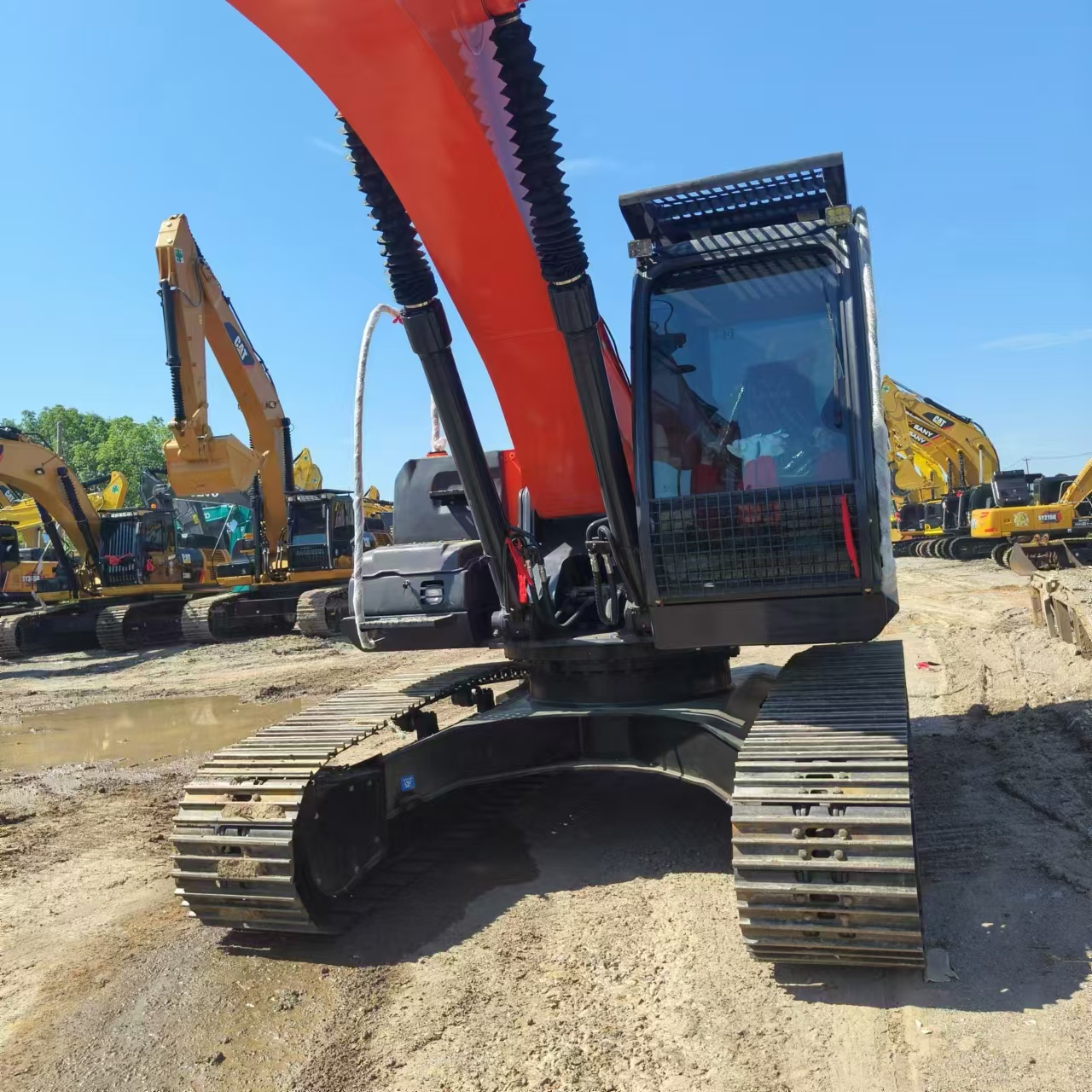 Crawler excavator HITACHI ZX240: picture 5