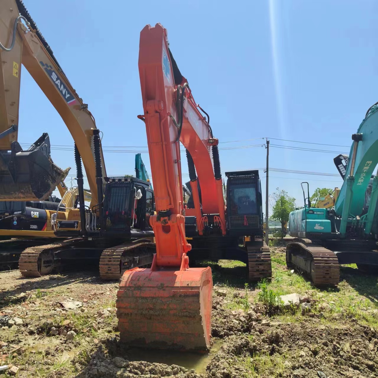 Crawler excavator HITACHI ZX350: picture 2