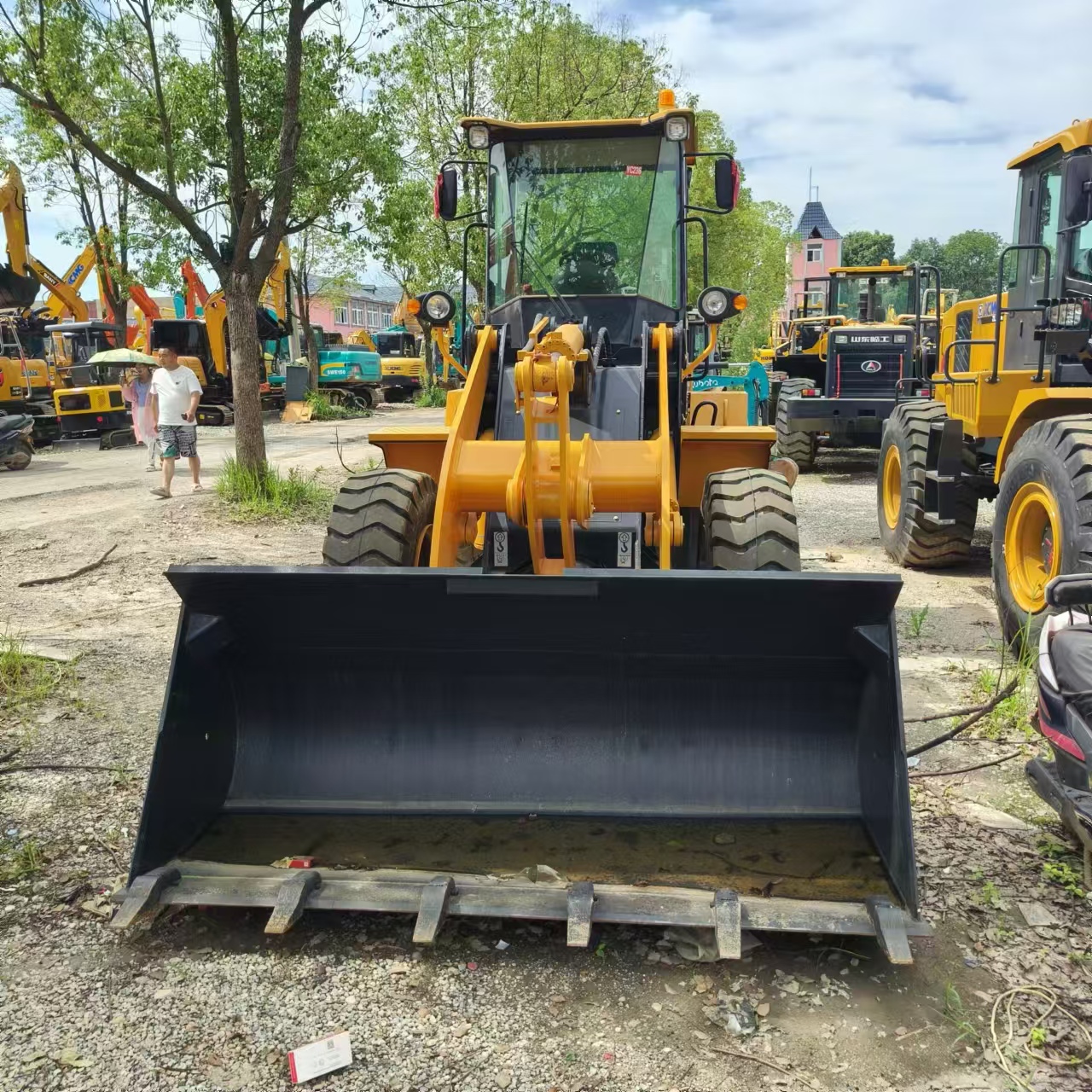 Wheel loader LIUGONG 836: picture 3 Wheel loader LIUGONG 836: picture 3