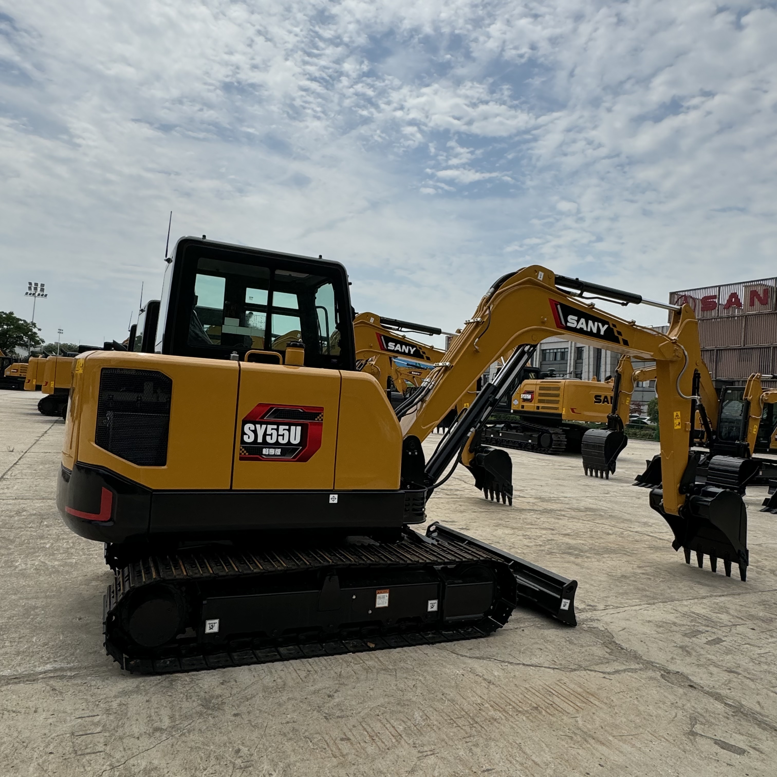 New Crawler excavator SANY SY55: picture 3