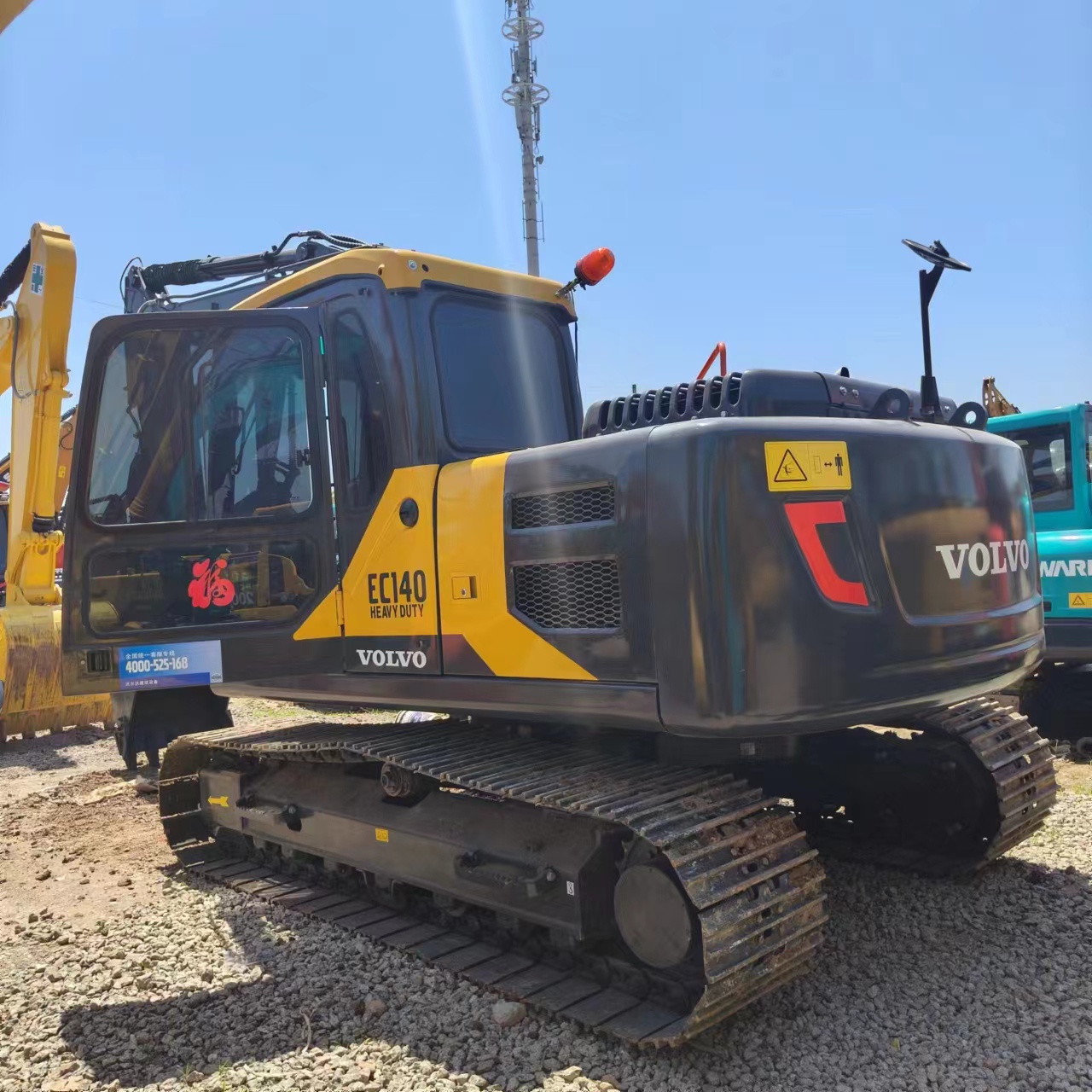 Crawler excavator VOLVO EC130: picture 3