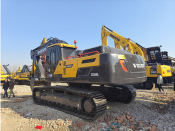 Crawler excavator VOLVO EC360: picture 2