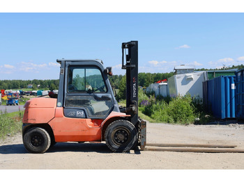Diesel forklift TOYOTA FD 40