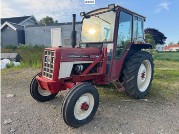 Farm tractor INTERNATIONAL