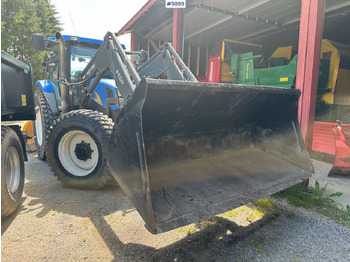 Farm tractor 2009 New Holland T6040 SS w/ Trima front loader: picture 5 Farm tractor 2009 New Holland T6040 SS w/ Trima front loader: picture 5