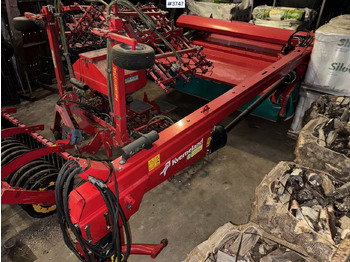 Hay and forage equipment KVERNELAND