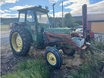 Farm tractor John Deere 2130: picture 3