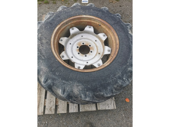 Wheel and tire package for Agricultural machinery Wheel set on Deutz-Fahr 3.60: picture 3 Wheel and tire package for Agricultural machinery Wheel set on Deutz-Fahr 3.60: picture 3