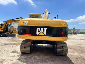 Crawler excavator CATERPILLAR 320CL: picture 3