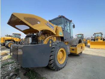 Compactor XCMG XS223J: picture 3