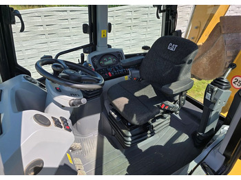Backhoe loader JCB: picture 3