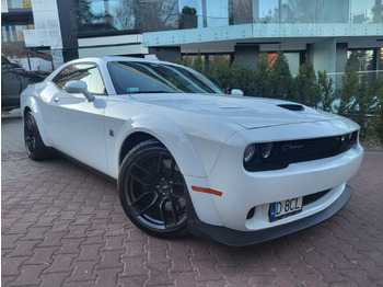 Car DODGE