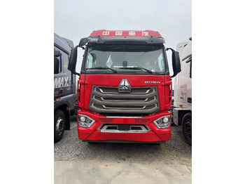 Tractor unit HOWO: picture 2
