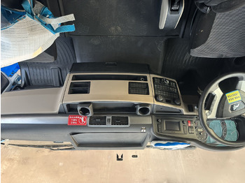 Tractor unit MAN: picture 3