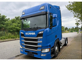Tractor unit SCANIA R 410