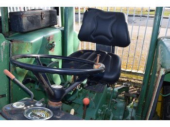 Farm tractor John Deere 2130: picture 5