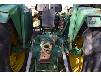 Farm tractor John Deere 2130: picture 4