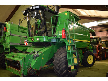 Combine harvester JOHN DEERE T660