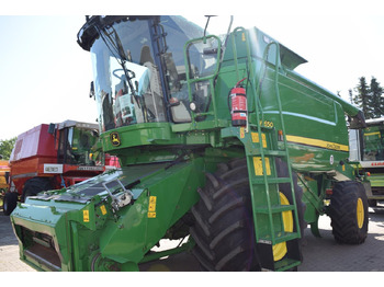 Combine harvester John Deere W 650: picture 2