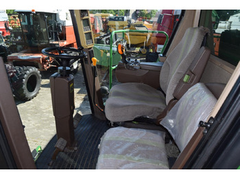 Combine harvester John Deere W 650: picture 5