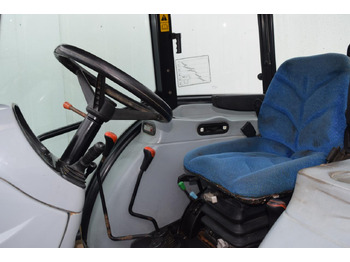 Farm tractor New Holland TD 5040: picture 5