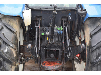 Farm tractor New Holland TD 5040: picture 4