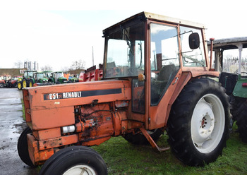 Farm tractor RENAULT