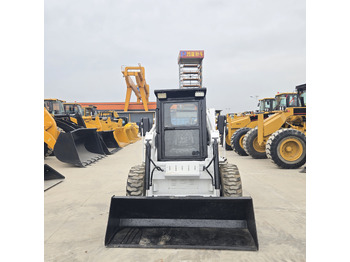 Skid steer loader BOBCAT S300: picture 4