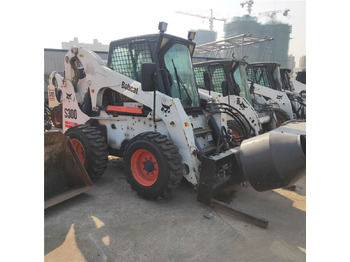 Skid steer loader Bobcat S300: picture 2