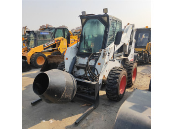 Skid steer loader Bobcat S300: picture 4