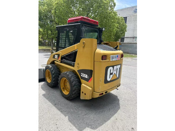 Lease a CATERPILLAR 226B-3 CATERPILLAR 226B-3: picture 3