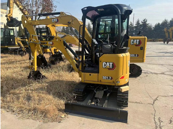 Mini excavator CATERPILLAR 301.7