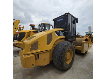 Compactor CATERPILLAR