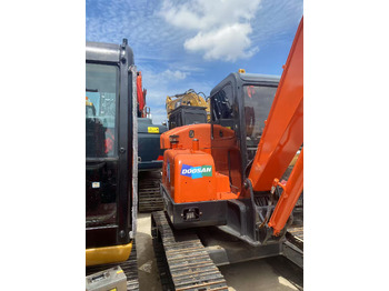 Mini excavator Doosan DH55: picture 2