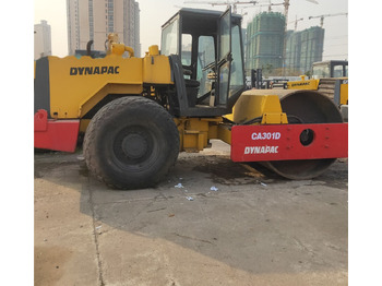 Road roller Dynapac CA301D: picture 4