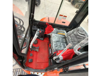Mini excavator KUBOTA U55-4: picture 5