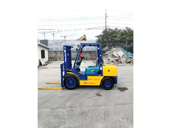 Diesel forklift Komatsu FD30: picture 3
